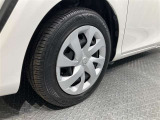 トヨタ純正ホイールキャップ装着車になります♪