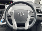 インテリアに合わせたデザインのステアリングは、運転される方のことも考え、運転しやすい形状、大きさです。是非一度、実際に触ってお確かめください。