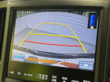 【バックカメラ】駐車時に後方がリアルタイム映像で確認できます。大型商業施設や立体駐車場での駐車時や、夜間のバック時に大活躍!運転スキルに関わらず、今や必須となった装備のひとつです!