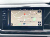 スマートフォン用アプリ[Apple CarPlay][Android Auto]対応の純正ナビ Discover Pro を装備、ラジオのほか、USB、Bluetoothハンズフリー通話にも対応。