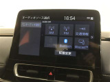 ディスプレイオーディオを装備。スマホとクルマをつなぐことで、これまでのナビに加えて、いろんなサービスが楽しめます。