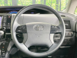 【純正革巻きステアリング】上質な革を使用することで、手にしっかり馴染みとても運転しやすいハンドルです♪