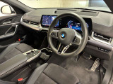 ☆センターパネルを運転席側に僅かに傾けたBMW独特のインパネ☆【駆け抜ける歓び】はここからもスタートしております☆