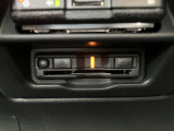 ETC車載器もビルトインタイプで取り付けられておりますので、高速道路の料金所をストレスなく通過して頂けます♪最近ではマストのアイテムですね!