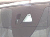 【スマートブレーキサポート】走行中に前方の車両等を認識し、衝突しそうな時は警報とブレーキで衝突回避と被害軽減をアシスト。より安全にドライブをお楽しみいただけます。