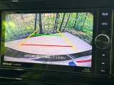 【バックカメラ】駐車時に後方がリアルタイム映像で確認できます。大型商業施設や立体駐車場での駐車時や、夜間のバック時に大活躍!運転スキルに関わらず、今や必須となった装備のひとつです!