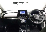 必要な装備を使いやすい位置に配置した機能的な運転席まわり。操作感や車両感覚など、ぜひ運転席に座って確かめてください。