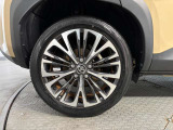 タイヤサイズは215/50R18です♪