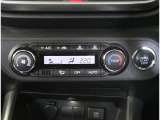 【オートエアコン】1年中快適な室内を提供!車内温度を設定すると、風量を自動で調整してくれます。