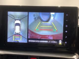 全方位モニターがついています! 車の周囲を360&deg;安全確認できるので、普段の駐車はもちろんの事、縦列駐車や幅寄せの際にも活躍してくれますよ。
