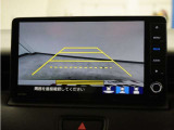 バックカメラ搭載です!車庫入れが苦手な人はもちろん、車両感覚に自信がある人にもお勧めです!見えない箇所が見えるようになるので、低い障害物や隠れてしまっている子供の存在等にも気付く事が出来ます。