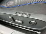 運転席のみパワーシートを装備しております。