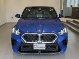 BMW代表的な特徴のキドニーグリル。BMWのすべてのモデルに採用され、BMWらしさを強調しております。