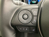運転中、オーディオの操作をしてて、ハッとしたことはありませんか?ステアリングスイッチは、運転中でもハンドルでオーディオの操作が可能です。安全なドライブをサポートします。
