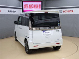 バックカメラが付いているので後方確認が非常にしやすいです。今や運転初心者も熟練者も必須装備!ついていて損はないですね♪