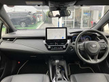 【運転席・インパネまわり】ハンドル・シート・フロアーなど隅々までプロによるクリーニング済み☆彡キレイな車内でドライブが一層快適にお楽しみいただけます!!