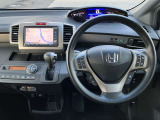 運転のしやすい配置でドライバーの負担を軽減します!