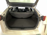 バックドアを上げた状態です。シートのアレンジ次第で荷室のスペースが変わります!用途に合わせて快適な室内を?