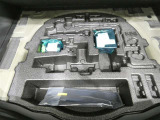 スペアタイヤレス車です。応急セットを搭載しております。
