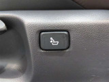 腰の部分がせり出すランバーサポートがついているので長時間の運転も快適です!