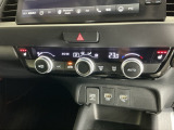 雨の日や冷えた車内でも、シートの座面をやさしく温め快適な運転をサポート