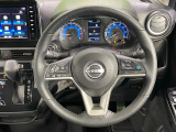 【純正革巻きステアリング】上質な革を使用することで、手にしっかり馴染みとても運転しやすいハンドルです♪