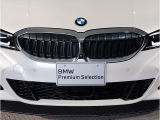 BMW代表的な特徴のキドニーグリル。BMWのすべてのモデルに採用され、BMWらしさを強調しております。