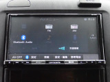 オーディオソースはご覧の通りです。Bluetoothを搭載しています。スマホと連動させると音楽等楽しむことが出来ます。
