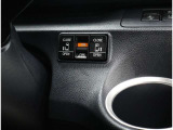 電動のスライドドアで楽々スムース!運転席からも開閉の操作もできます♪キーのスイッチひとつで自動開閉できる便利な機能もついてます♪