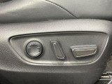 【パワーシート】スイッチ一つで簡単にシートの微調整が可能!電動だから力もいりません!快適なシートポジションにセットして、快適なドライブをお楽しみください。
