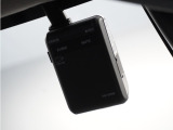 ◆ドライブレコーダー◆映像・音声などを記録する自動車用の装置です。 もしもの事故の際の記録はもちろん、旅行の際の思い出としてドライブの映像を楽しむことができます。
