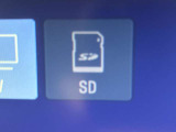 音楽SDカード入ります。