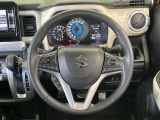 【純正革巻きステアリング】上質な革を使用することで、手にしっかり馴染みとても運転しやすいハンドルです♪