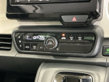 エアコンや送風に連動して空気清浄や脱臭などに効果を発揮するプラズマクラスター技術搭載フルオートエアコン装備してます。空気の汚れが気になる方も安心です
