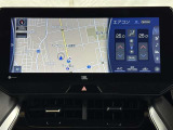 ディスプレイオーディオを装備。スマホとクルマをつなぐことで、これまでのナビに加えて、いろんなサービスが楽しめます。