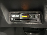いまや快適なカーライフに欠かせないETCが付いています。