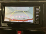 バックガイドモニターで、後方を確認しながら安心して駐車することができます。運転初心者も熟練者も必須の機能ですよ!