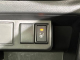 【シートヒーター】寒い日に重宝するシートヒーター!エアコンより早く温まってくれるので寒がりの人も安心ですね♪エアコンの温風は乾燥するから苦手、という方にもをおすすめです。