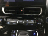 オートエアコンです。温度設定ができます。冷え性の方が乗っても安心ですね♪