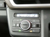 オートエアコン装備です。オートで空調を行ってくれるので車内は、とっても快適!だからドライブもさらに楽しい!