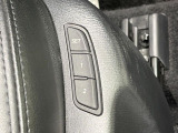 【メモリー機能付きパワーシート】ドライバーごとに設定したシート位置を記憶して、ボタン一つで切り替えできる便利な機能!運転する方が複数名いらっしゃるご家庭におすすめです♪