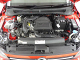 Volkswagenを知り尽くしたスペシャリストが隅々まで整備、各モデルの情報がインプットされた専用テスターで過去の細かな不具合を確認。モデルごとや部位ごとに専用スペシャルツールを用いて整備します
