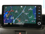 純正9インチプレミアムインターナビ(VXU-235VZi)&バックカメラが装備されているので、普段の使い勝手もロングドライブも快適です。