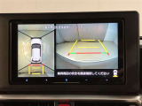 全周囲カメラ付きで車庫入れも安心ですね。