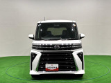 細部にメッキパーツの煌き。大人の感性に響く洗練さを身にまとった後期タントカスタムが入荷致しました。