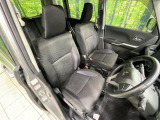 運転席シート廻りは使用感も少なく、良好な状態となっています。丁寧に使われていたことがよくわかりますね。