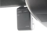 ◆ドライブレコーダー◆映像・音声などを記録する自動車用の装置です。 もしもの事故の際の記録はもちろん、旅行の際の思い出としてドライブの映像を楽しむことができます。