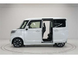 両側電動スライドドアが装備されていると、両側から楽に荷物の積み下ろしや乗り降りができ便利です。
