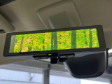【デジタルルームミラー】後席の大きな荷物や同乗者で後方が確認しづらい時でも安心!カメラが撮影した車両後方の映像をルームミラー内に表示。クリアな視界で状況の確認が可能です!