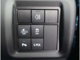 VSC(Vehicle Stability Control)付です。 横滑りを防止する装置です。 万が一の時に作動する、安全のための装置です。